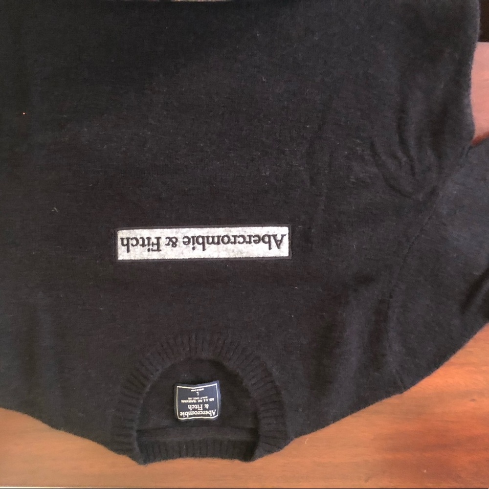Men’s sweater